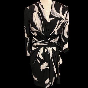 NWOT BCBG MaxAzria Swirl Dress-XXS